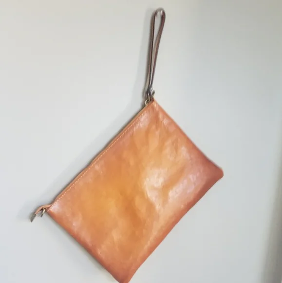 🍁New to the closet🍁 NWOT Pratesi Firenze Genuine Leather clutch - Picture 7 of 9